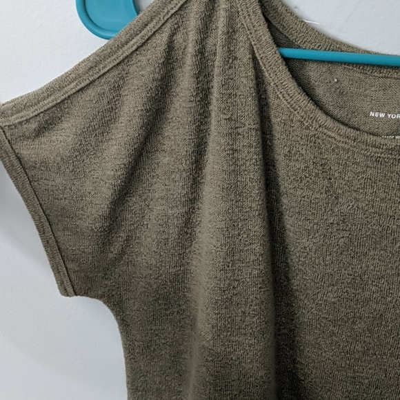 Top - Picture 2 of 5